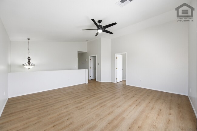 Building Photo - 4Bed + OFFICE + LOFT in Peoria! Ready for Immediate Move-In! -- FULLY REMODELED!