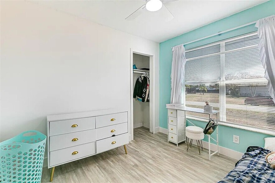 Building Photo - 323 Greenwood Ave