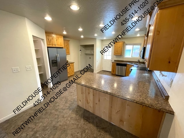 Building Photo - 42 E 400 S