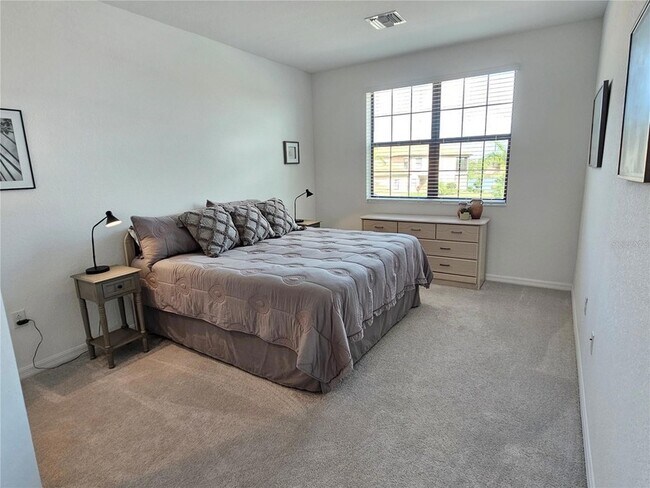 Building Photo - 10825 Tarflower Dr