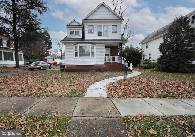 Building Photo - 34 Yale Rd