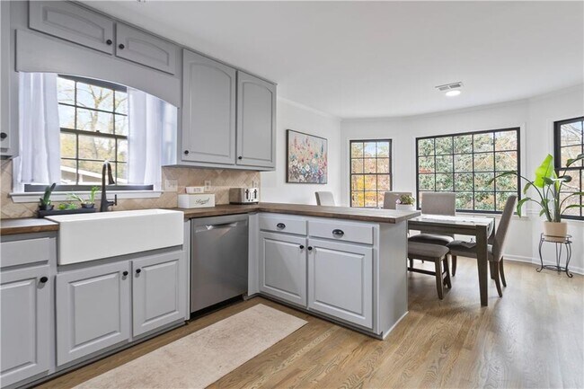 Building Photo - 1510 Wood Thrush Way