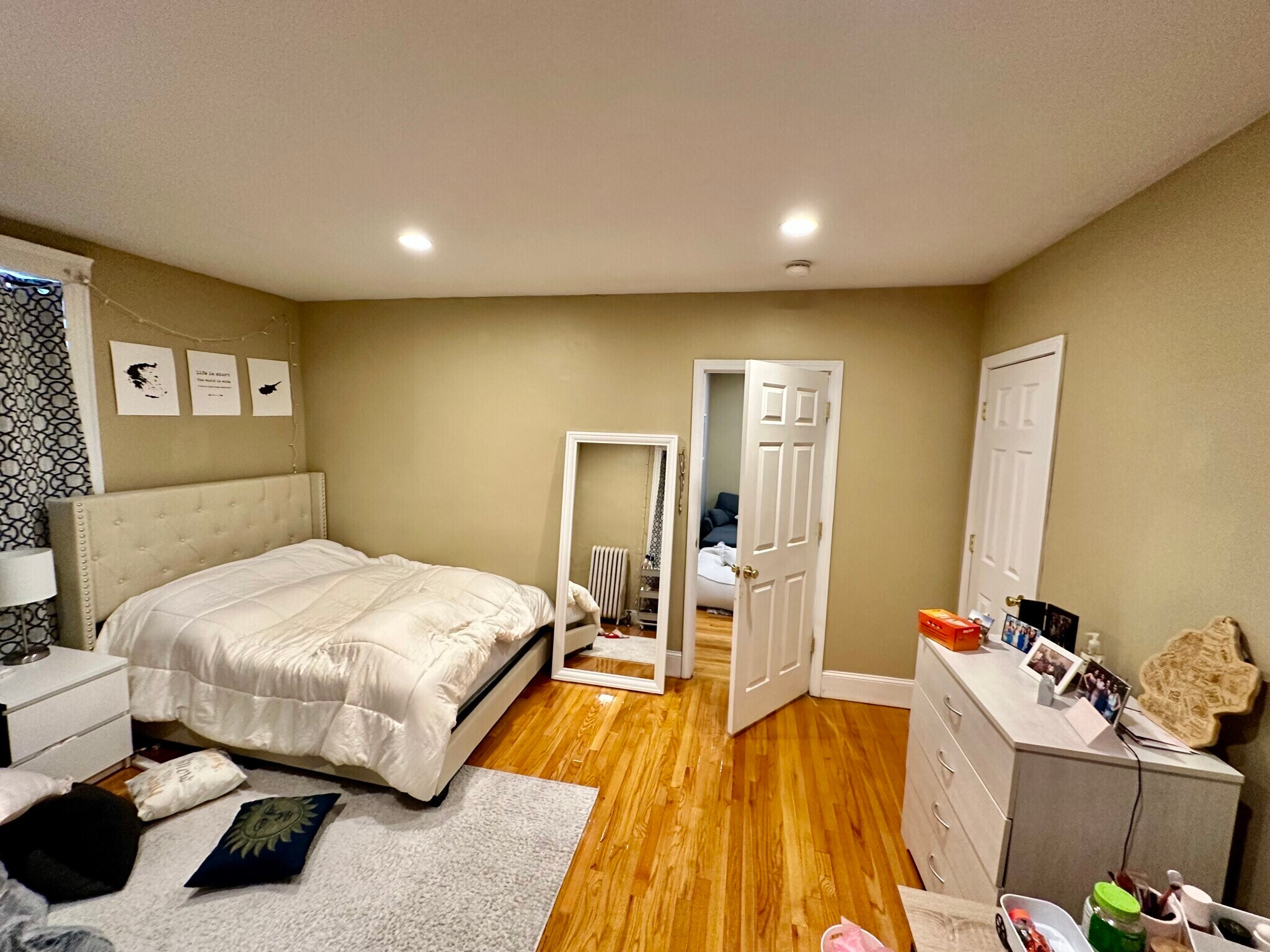 Building Photo - 56 Egmont St