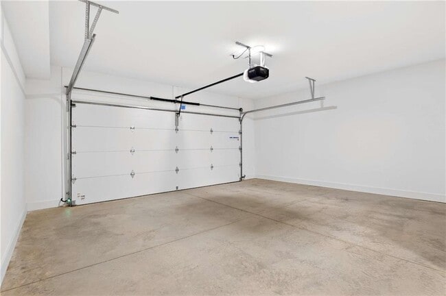 Building Photo - 816 Berne St SE