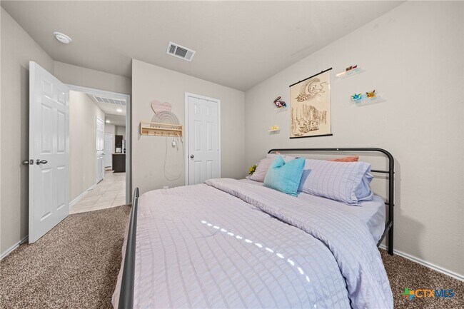 Building Photo - 5102 Karen Grn Dr