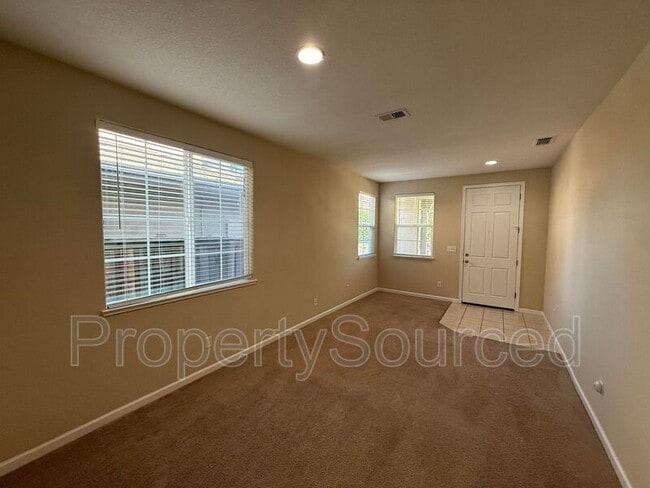 Building Photo - 388 Crescent Moon Dr