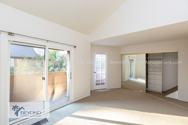 Building Photo - ***LA JOLLA CONDO***NEWLY RENOVATED***NEW ...