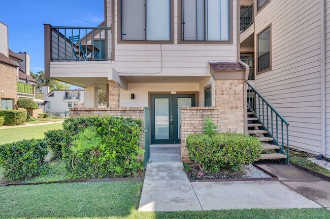 Primary Photo - 2309 Balsam Dr