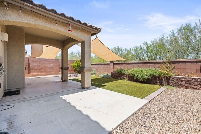 Building Photo - Welcome to Rancho Sahuarita!