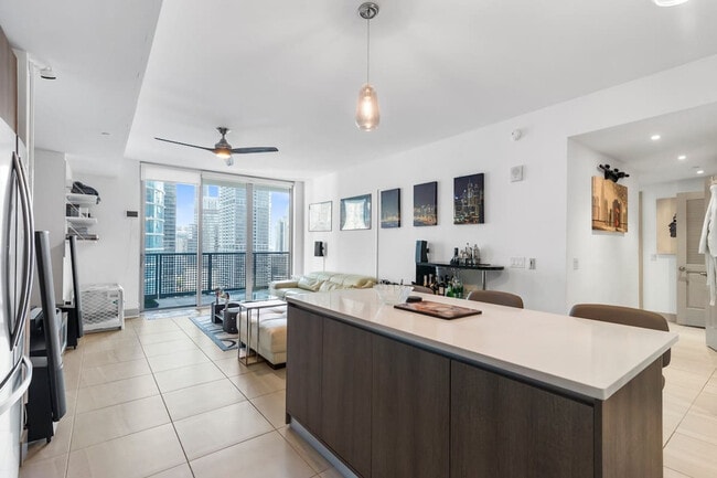 Building Photo - 298 SE 2nd Ave