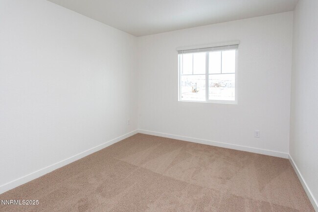 Building Photo - 436 Summer Triangle