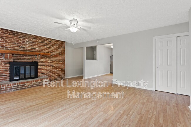 Building Photo - 1200 Tishoff Dr