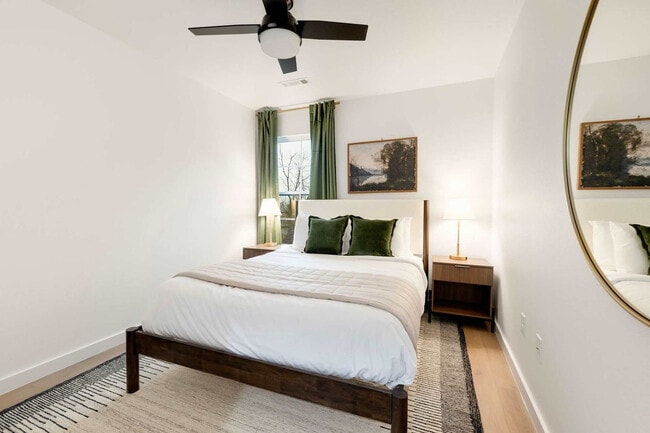 Building Photo - 738 N 5th St