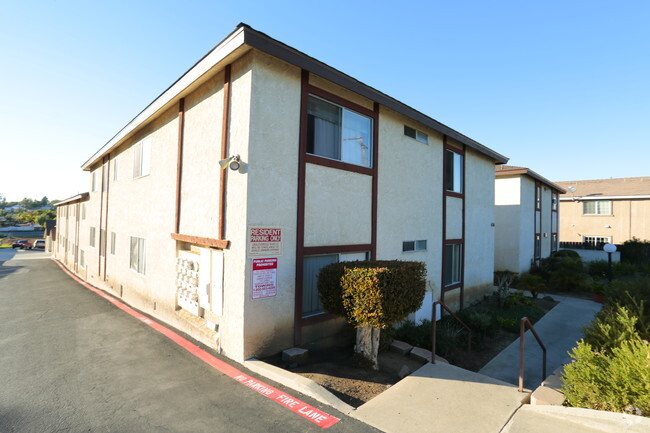 Primary Photo - Pacific Vista Apartments