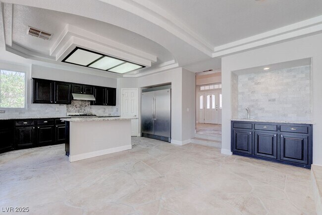 Building Photo - 8408 Bay Point Dr