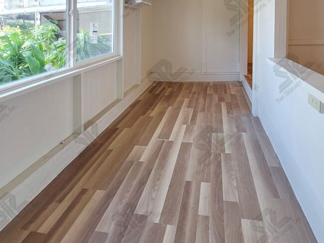 Building Photo - 1132