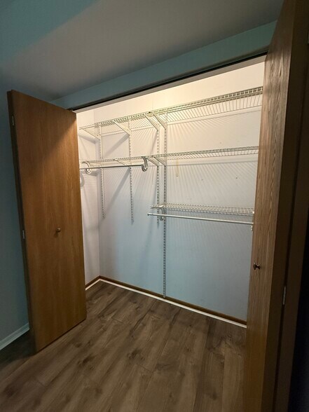 Closet of bedroom 1 - 2256 Abbeywood Dr