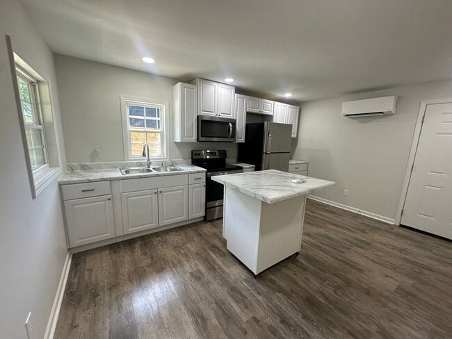 Building Photo - Tiny Home