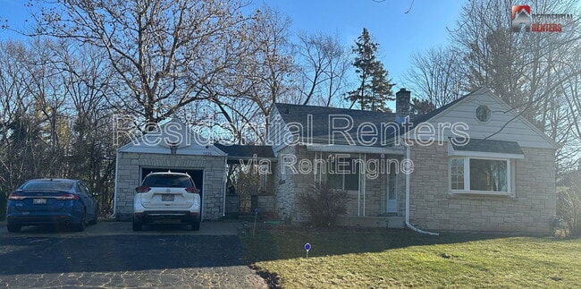Primary Photo - 1320 Wilson Dr