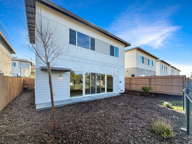 Building Photo - Brand New 3B/2.5BA Home in Lemon Grove for...