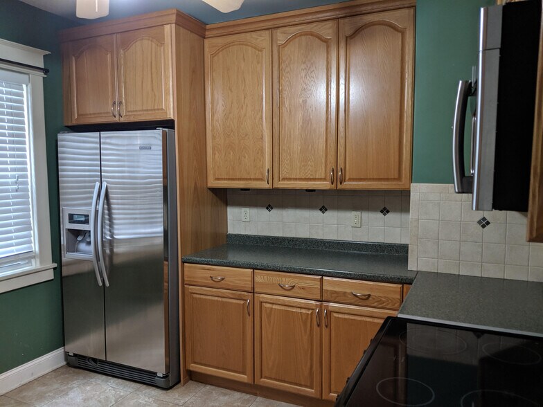 Building Photo - 29 Rugby Rd