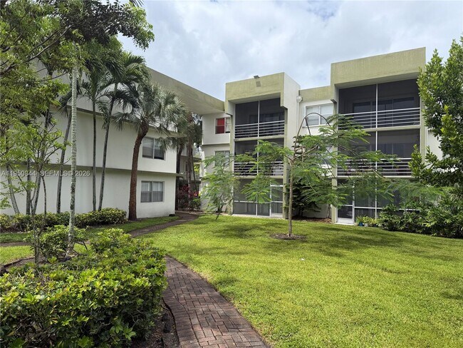 Building Photo - 4235 N University Dr