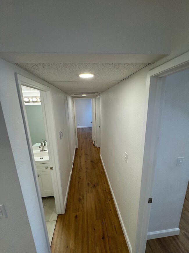 Building Photo - 25015 Peachland Ave