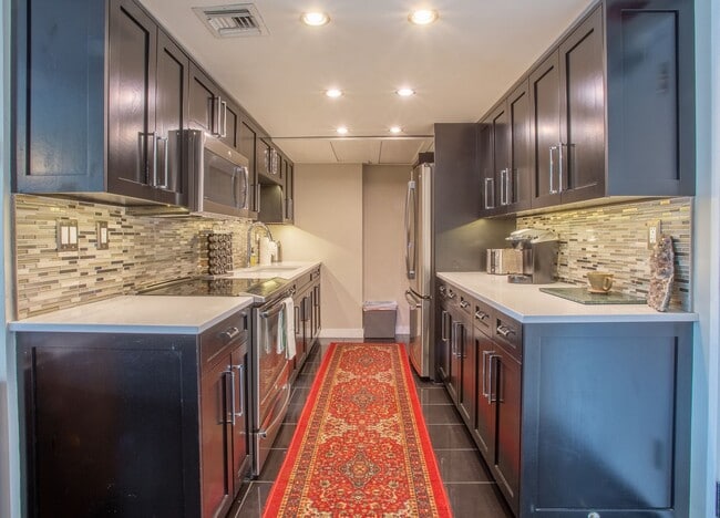 Building Photo - READY TO VIEW NOW! Gorgeous Downtown Phoen...