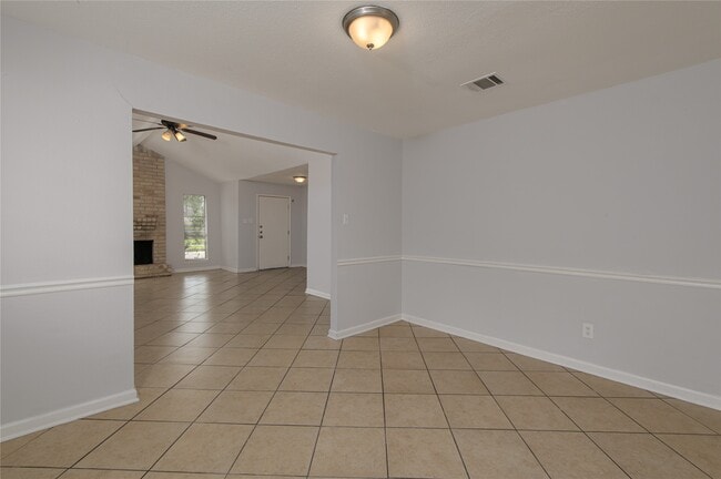 Building Photo - 5519 Fallengate Dr