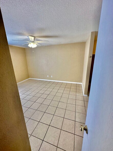 Building Photo - 13149 Independence Ave