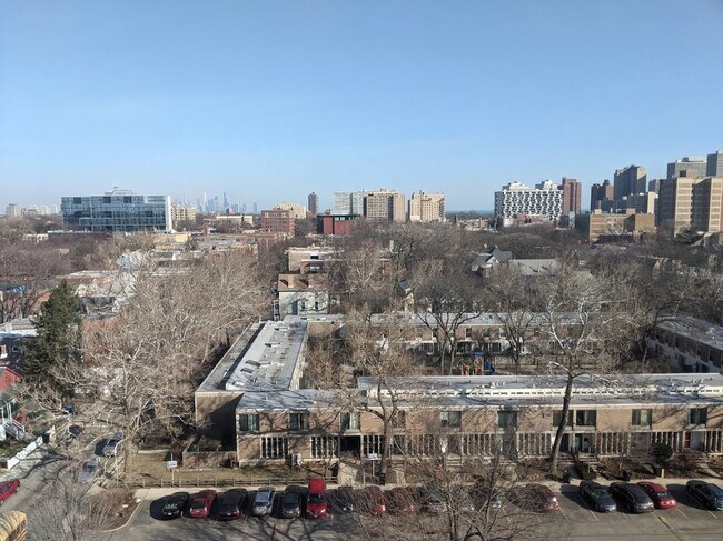 Building Photo - 1401 E 55th St