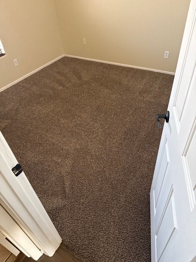 Building Photo - 10158 W Durango Cir