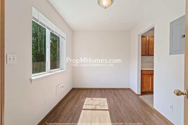 Building Photo - Cozy Two Bedroom Home in SE Portland!