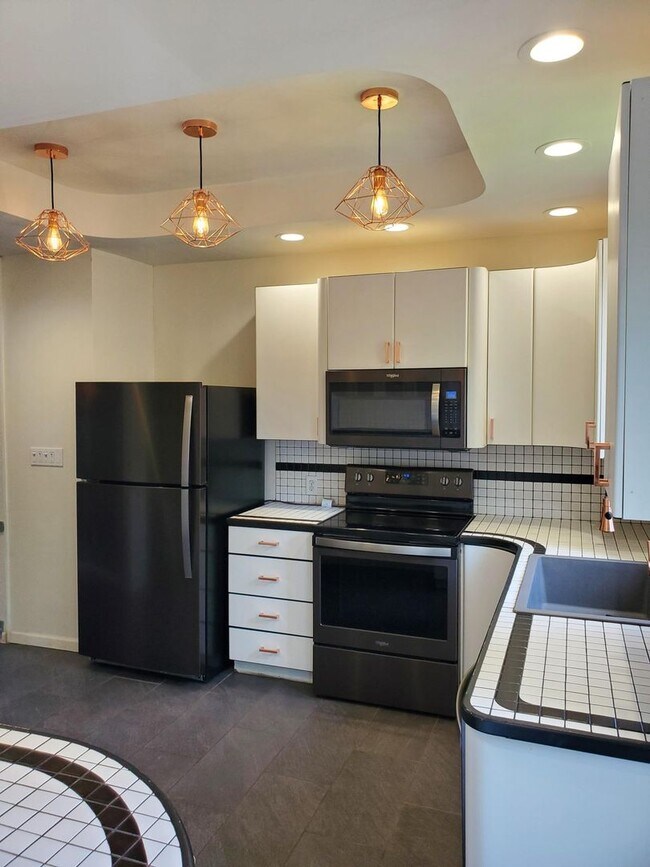 Building Photo - 3209 Chatfield Pl