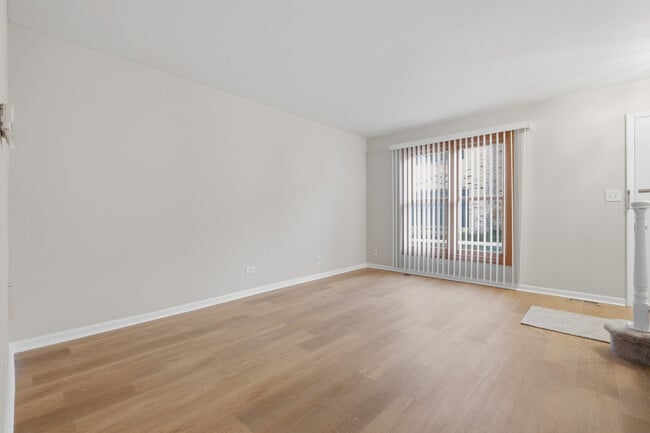 Building Photo - 1746 Sessions Walk