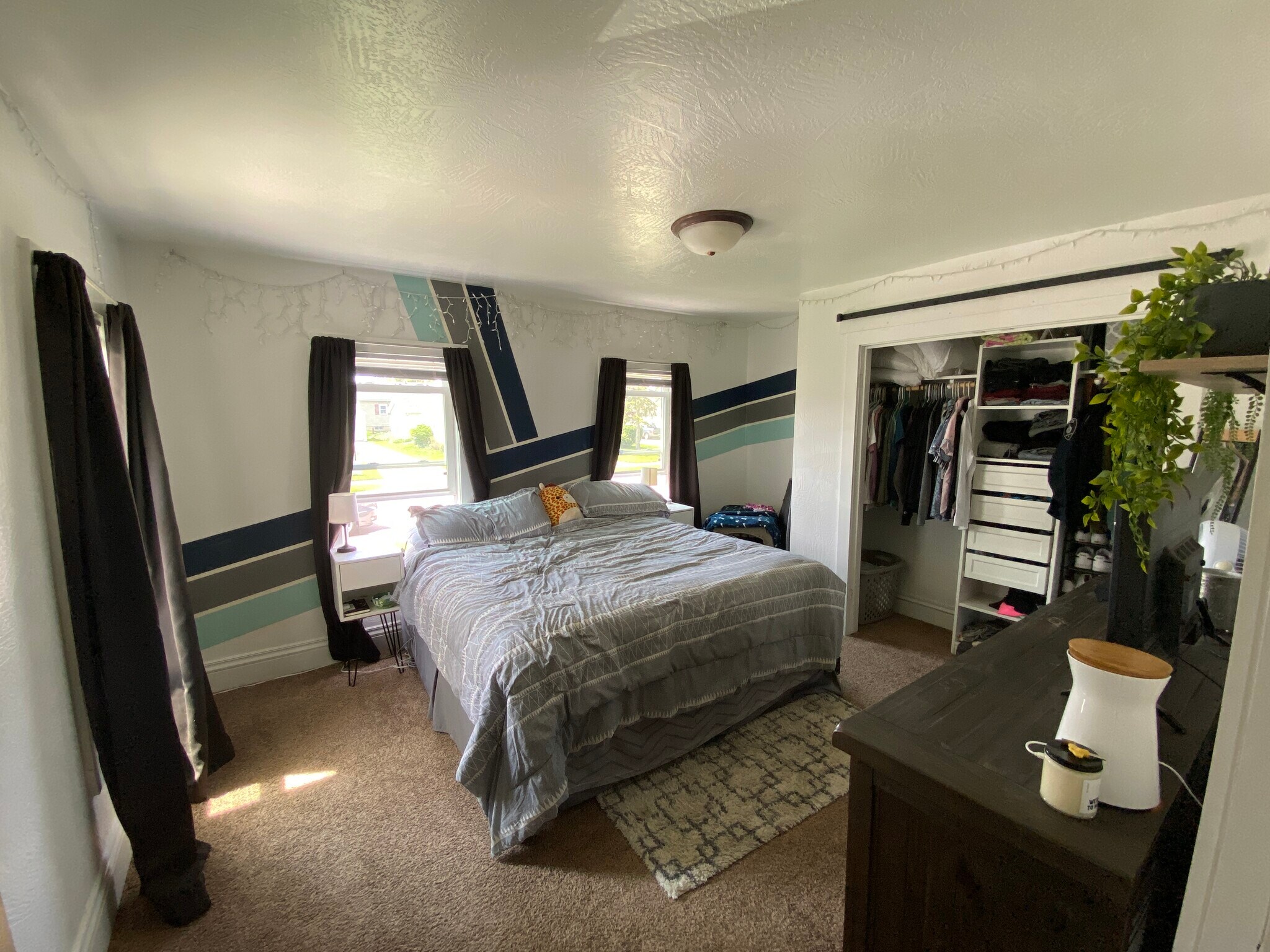 Bedroom - 410 Dakota St