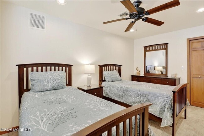 Building Photo - 8 Ortley Ave