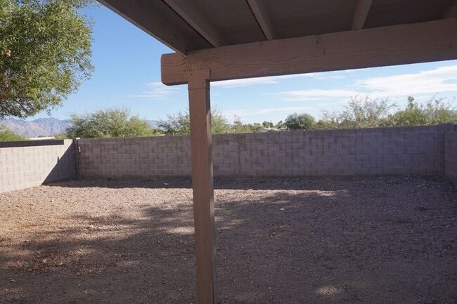 Building Photo - Popular Location, 3Bdm 2Ba Home