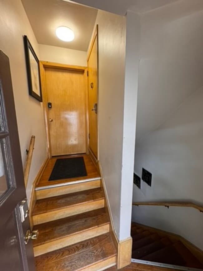 Building Photo - AVAILABLE SEPTEMBER 1: Updated 4-bedroom single family home on a quiet block- with 2 kitchens, 2 ...