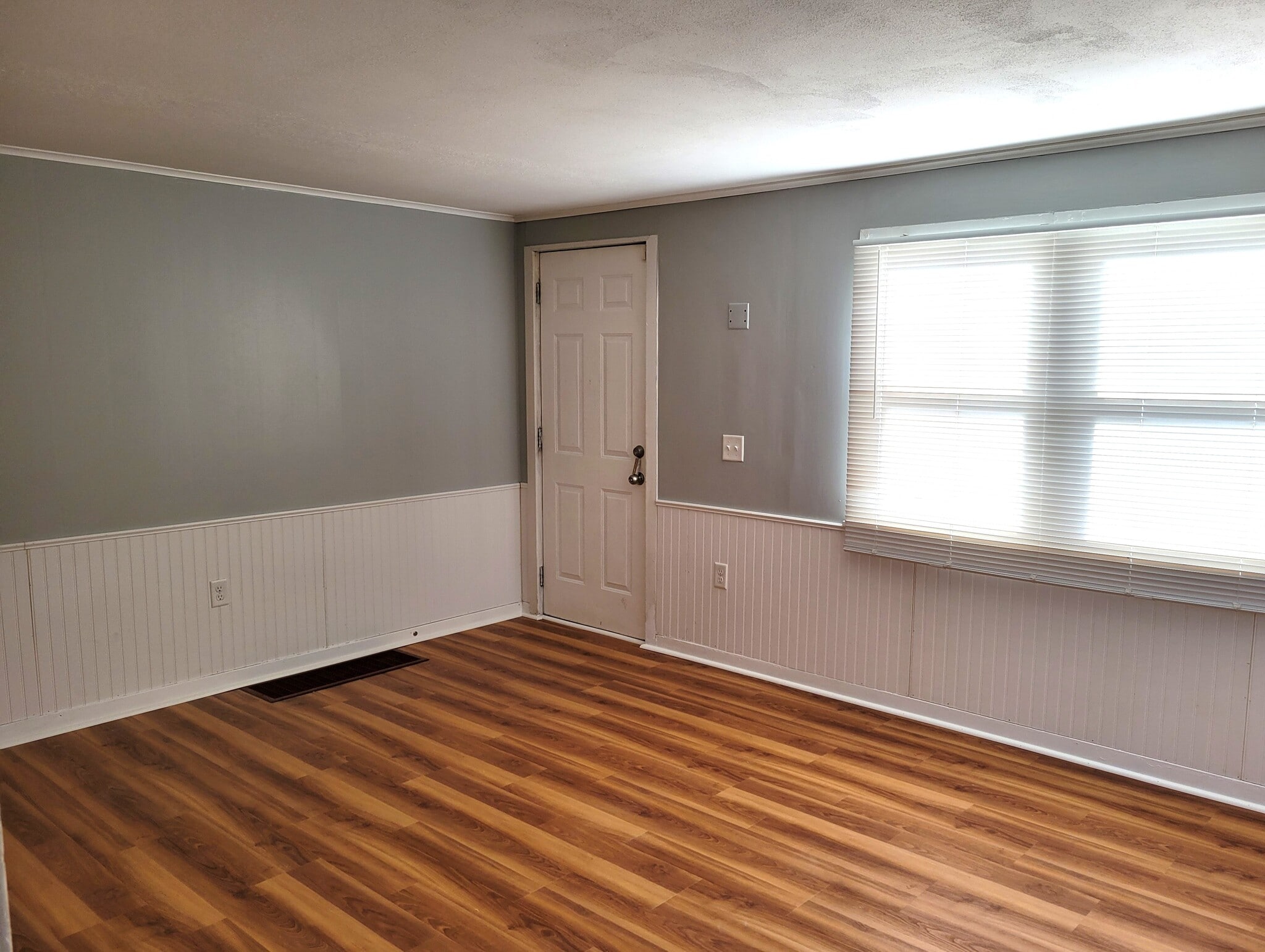 Building Photo - 217 Thurber St