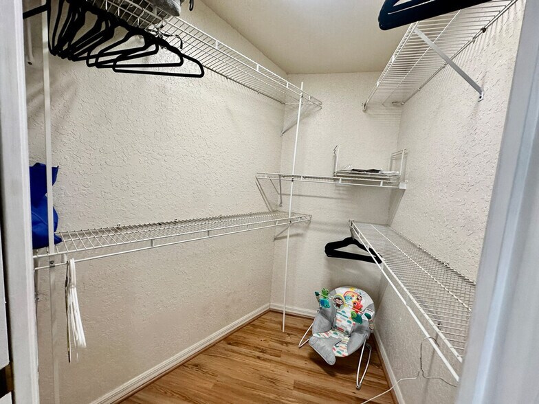 Building Photo - 1292 Nettles Blvd