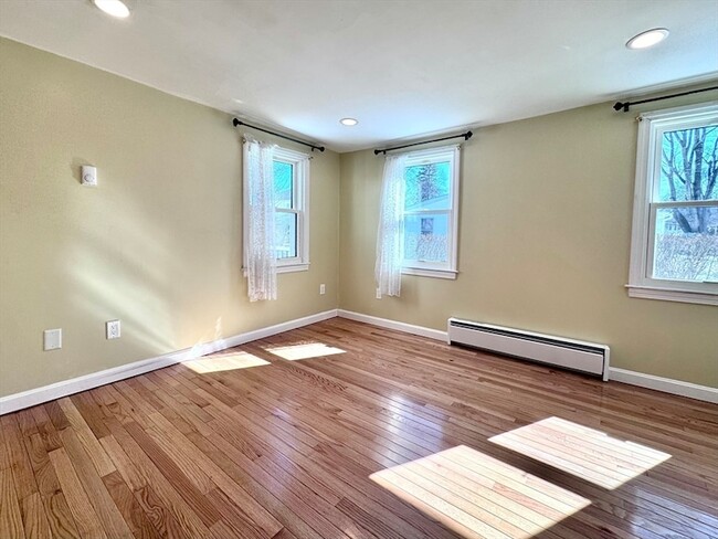 Building Photo - 10 Marrigan St