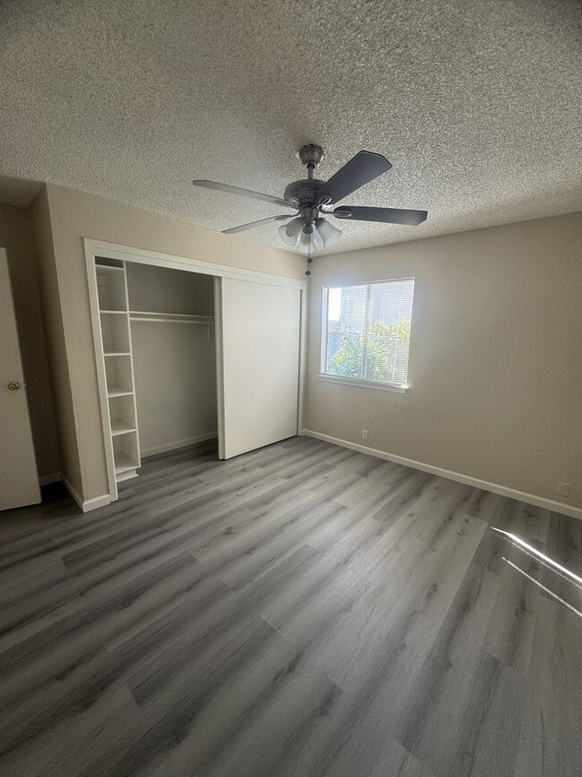 Building Photo - 2433 E Garvey Ave N