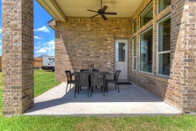 Building Photo - 17507 Cypress Hilltop Wy