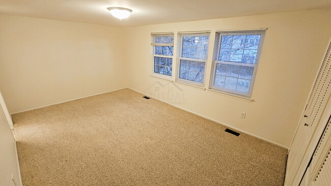 Building Photo - 19707 Hayes Ct