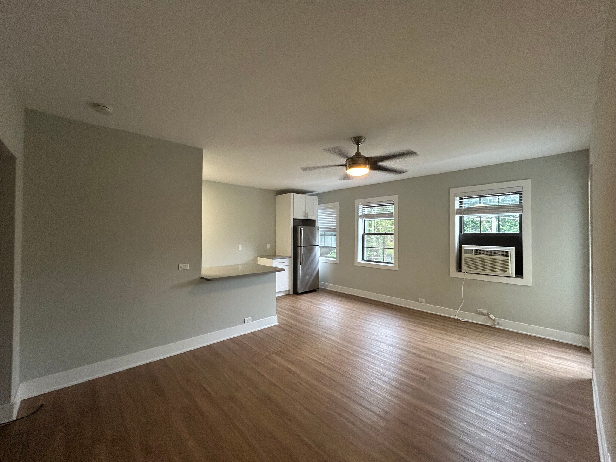 Building Photo - 730 Judson Ave