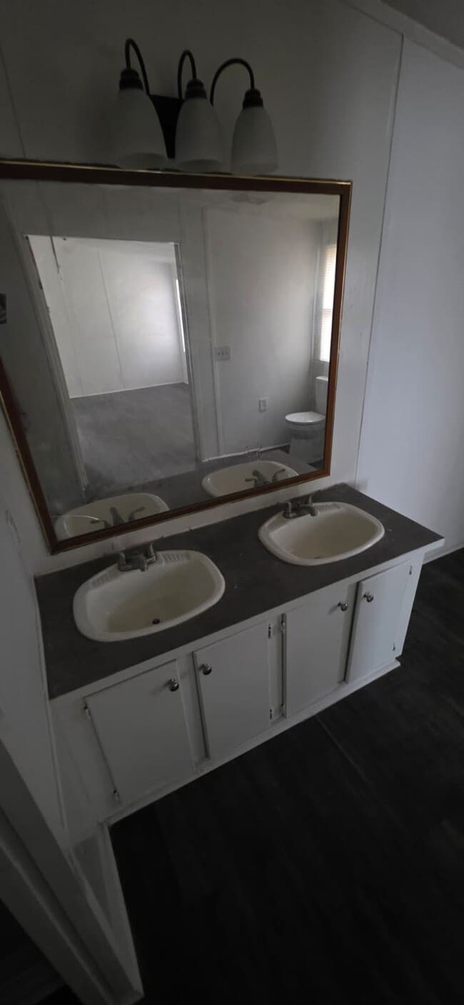 Building Photo - Cedar Street MHC