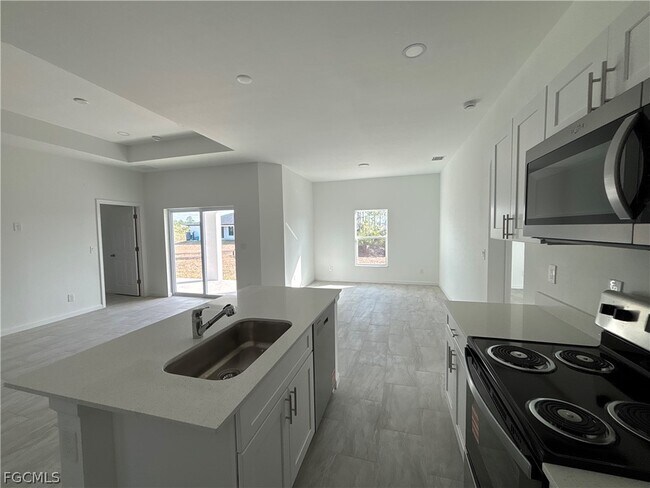 Building Photo - 3005 31st St W