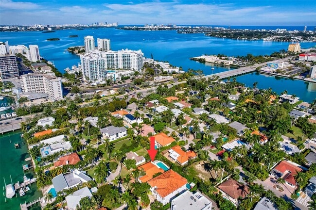 Building Photo - 7711 Miami View Dr