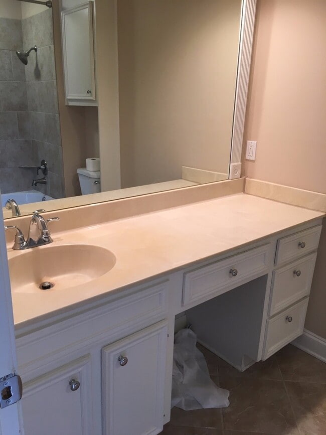 Building Photo - Great 3 Bed / 2 Bath For Rent in Madison